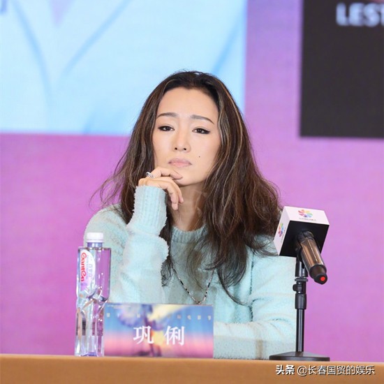 55歲鞏俐無修生圖曝光,長髮披肩真實狀態下自帶氣場 55歲鞏俐無修生圖曝光,長髮披肩真實狀態下自帶氣場