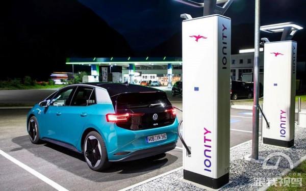 都是快充惹的禍?大眾ID.3電池一年損耗多少 車主實測後結果驚人 都是快充惹的禍?大眾ID.3電池一年損耗多少 車主實測後結果驚人