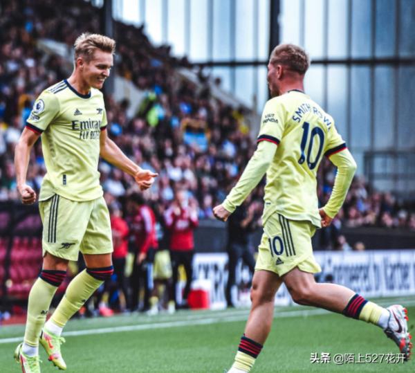 厄德高圓月彎刀直掛死角！阿森納1-0伯恩利，繼續逃離降級區