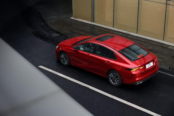 10萬級國產家轎哪家強?顏值/省油/價效比,你要的都在這 10萬級國產家轎哪家強?顏值/省油/價效比,你要的都在這