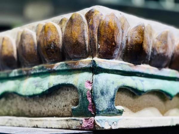 佛座，佛龕，案頭獅