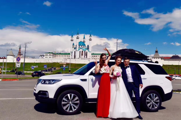 北京女人，把國產車開到非洲，花200萬旅遊，路遇搶劫，去過104國