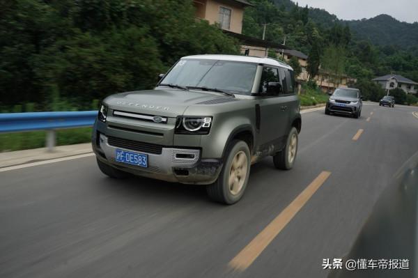 新車|短軸優劣勢明顯,但仍不妨礙有人喜歡它,試駕路虎衛士90 新車|短軸優劣勢明顯,但仍不妨礙有人喜歡它,試駕路虎衛士90