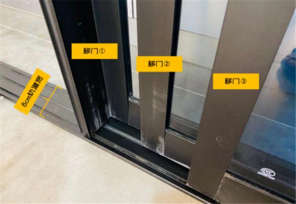 廚房推拉門用吊軌還是地軌?過來人表示:耐用選後者,美觀選前者 廚房推拉門用吊軌還是地軌?過來人表示:耐用選後者,美觀選前者