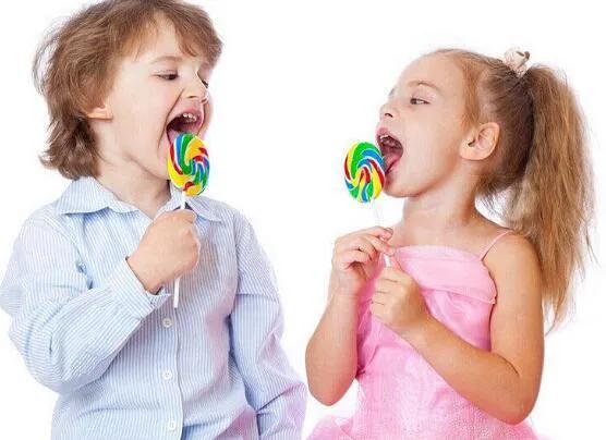 警惕！！這四種東西正在偷走孩子的視力