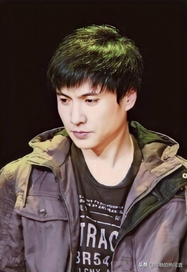 誰還不是沈騰的顏值粉呢！沈騰真的是瘦過也帥過！​