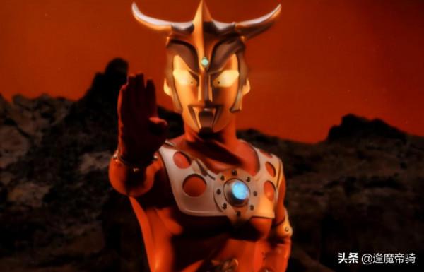 格鬥能力最強的奧特曼人間體，實際並非風源，他敢“肉身打怪獸”