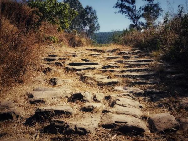 南絲綢之路和廢棄的滇緬鐵路，為啥呢