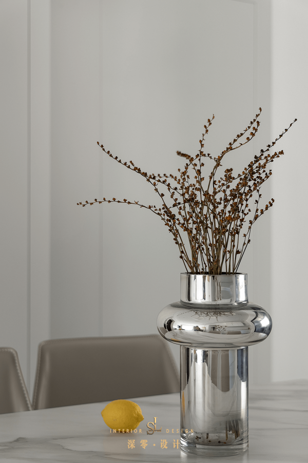 事實證明越簡單越高階,玄關電視牆一起打,堅持去把手,全屋養眼 事實證明越簡單越高階,玄關電視牆一起打,堅持去把手,全屋養眼