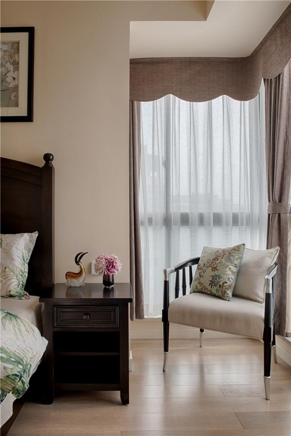 135㎡美式輕奢三居室，時尚又有品味