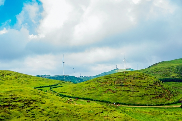 隱藏在湖南的大草原，被稱“北江之源的一滴眼淚”，距市區60公里