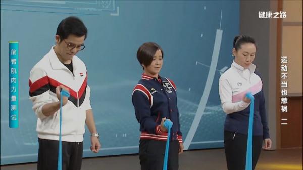 運動姿勢、球拍選擇，保護肘關節，從關注細節開始