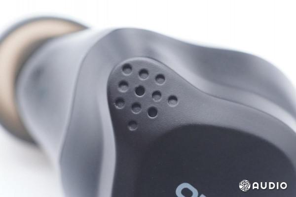 支援無線充電,綜合續航32小時,TOZO NC7真無線降噪耳機拆解 支援無線充電,綜合續航32小時,TOZO NC7真無線降噪耳機拆解