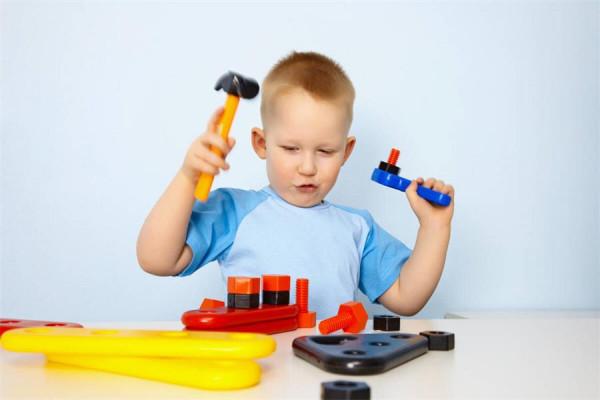 當孩子的東西被搶，父母該如何教育？這些事不妨及時告訴孩子