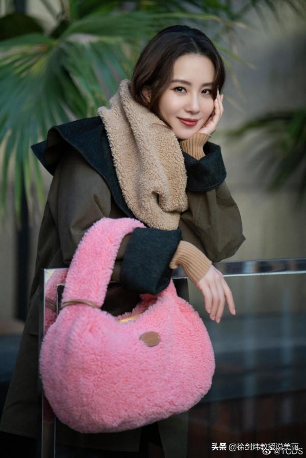 劉詩詩這臉這身材真的是絕啦溫溫柔柔的 劉詩詩這臉這身材真的是絕啦溫溫柔柔的