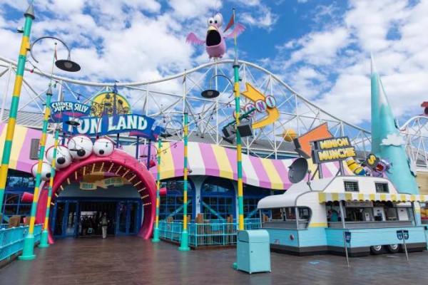 北京環球影城正式開園，門票一分鐘售罄，遊客倆花6000