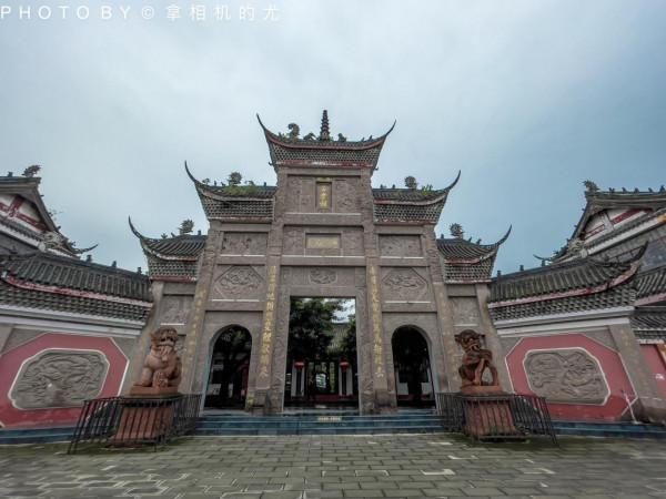 姜公墳前喝清茶,是德陽人的安逸,還是德孝城的包容 姜公墳前喝清茶,是德陽人的安逸,還是德孝城的包容