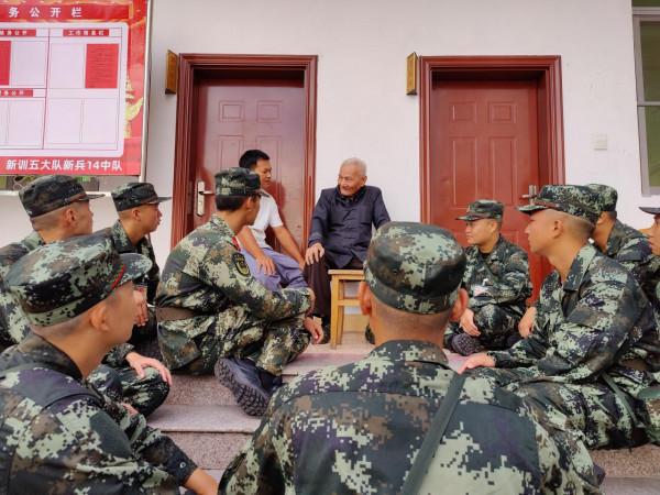 老兵親述東山保衛戰 新兵黨史學習效果佳