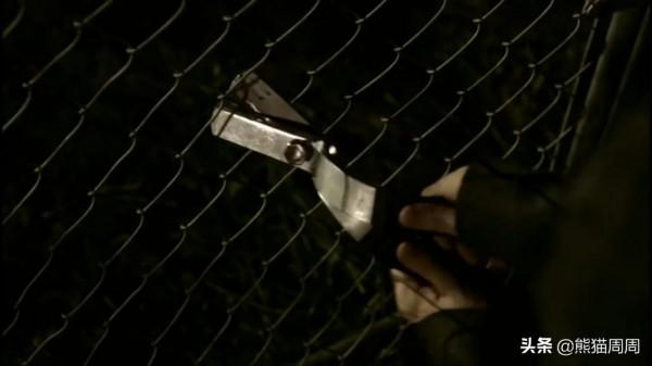 高智商的犯人，只靠報紙和毛毯，居然成功越獄，越獄真實事件