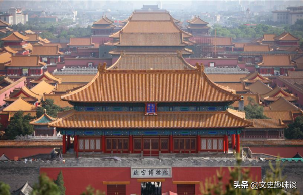 紫禁城近萬個房間，鼎盛時期住著數千人，為什麼沒有一個廁所？