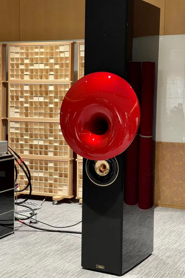 暢樂國際釋出阿卡佩拉Acapella Hyperion&lpar;巨神&rpar;音箱