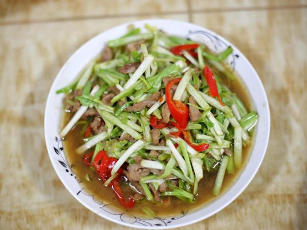 曬曬我家的中秋家宴，不到200元，做了6道菜，網友：太寒酸沒眼看