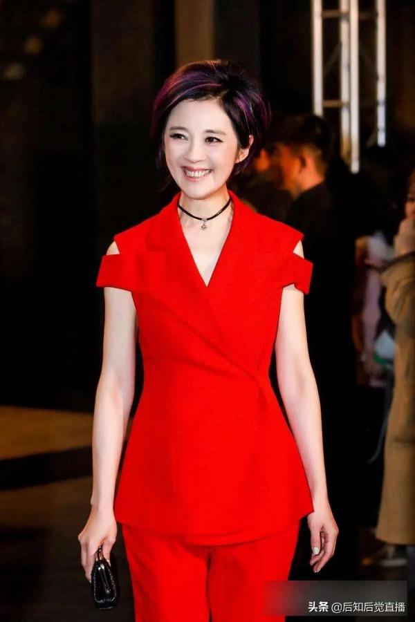 幾位明星主持人素顏照誰最漂亮？我認為周濤素顏照最漂亮