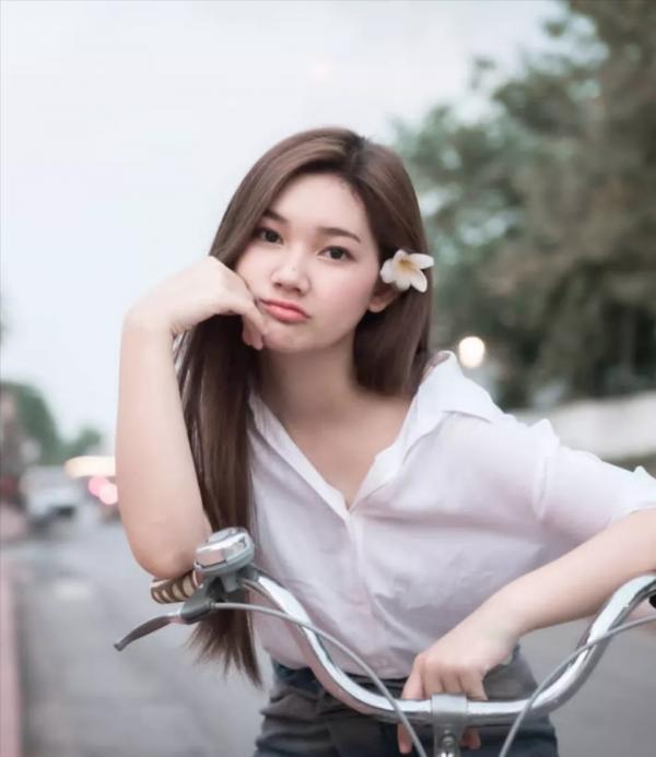 看寮國小姐姐的宅家指南，看完想和她住一起