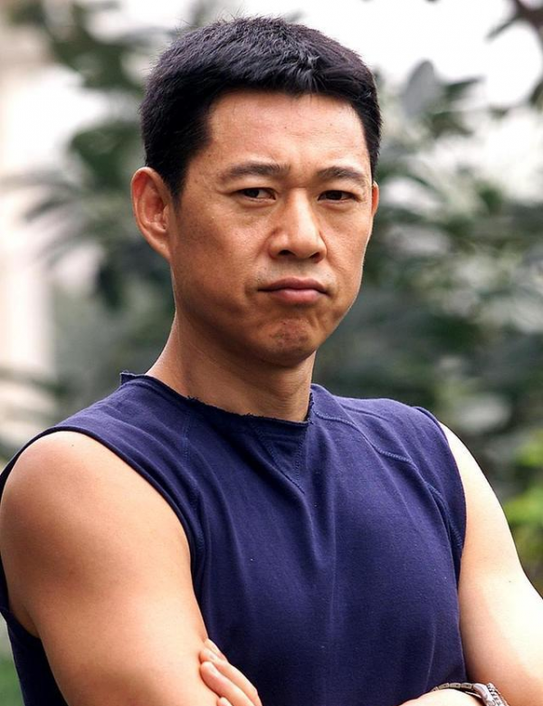 嫁給張豐毅28年未生子女，卻依舊被他寵成寶，霍凡究竟有啥魅力？