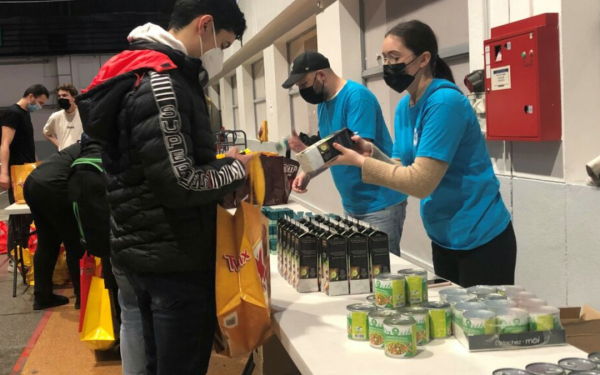 女王多次勸威廉別開飛機：你出事英國會失去2位國王！小馬哥聖誕期間想競選總統