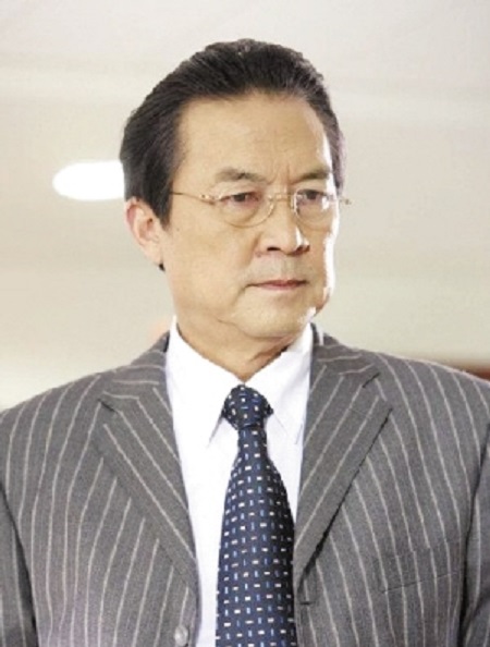 黃達亮,好人啊!人帥卻總演反派,照顧病妻42年,自己卻猝死片場 黃達亮,好人啊!人帥卻總演反派,照顧病妻42年,自己卻猝死片場