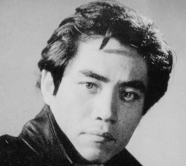 《大宅門》播出20年，8位演員遺憾離世，其他演員們怎樣了？