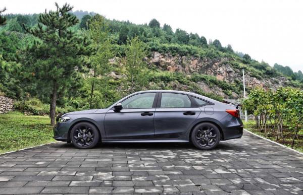 第十一代思域:外表雖保守,但內心依然奔放 第十一代思域:外表雖保守,但內心依然奔放