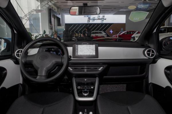 外觀呆萌可愛，NEDC續航305公里，比亞迪e1值不值得購買呢？