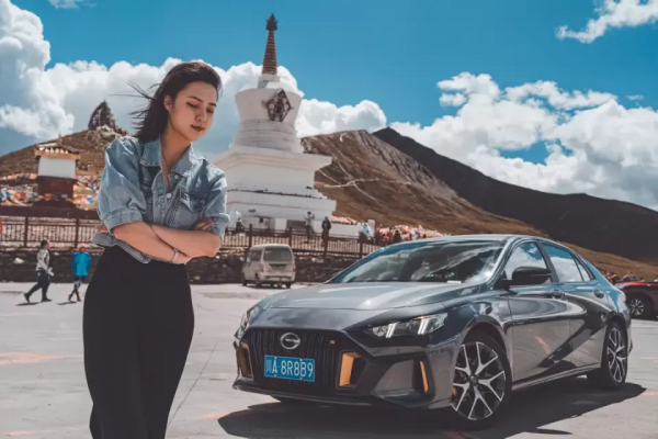 開2021最火的網紅車，打卡最熱的川西網紅店