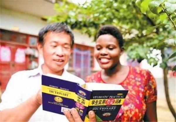 7年前，河南農民娶23歲非洲女孩，生倆混血兒，回國後過得如何？