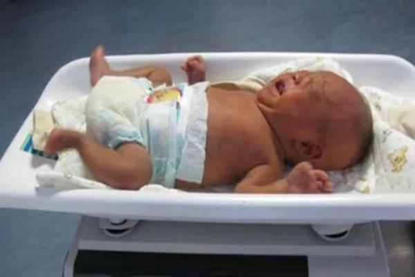 早產兒“七活八不活”?流傳多年的說法,表象與現實有很大偏差 早產兒“七活八不活”?流傳多年的說法,表象與現實有很大偏差