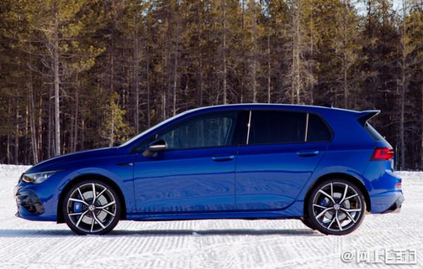 下月即將上市！大眾高爾夫新車型預告圖洩露，搭2.0T動力大幅提升