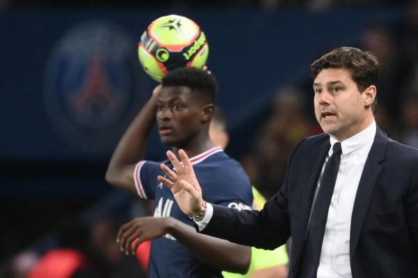 足球——法甲：巴黎勝里爾