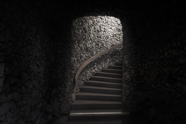 珍貴紫砂泥引來“摸土校尉”:女浴室垂直往下打出60米深的洞! 珍貴紫砂泥引來“摸土校尉”:女浴室垂直往下打出60米深的洞!