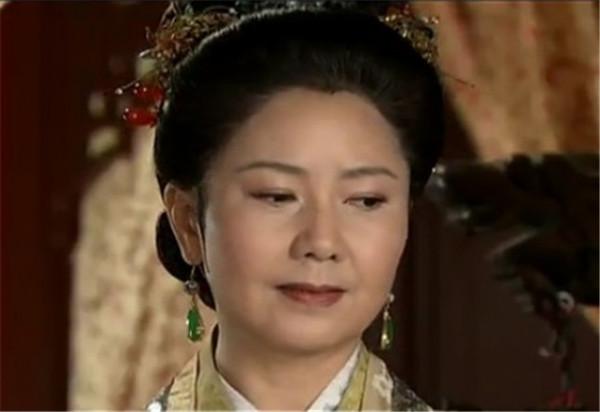 紅樓夢:難怪黛玉用這種方式罵襲人,看襲人欺負晴雯時,有多囂張 紅樓夢:難怪黛玉用這種方式罵襲人,看襲人欺負晴雯時,有多囂張