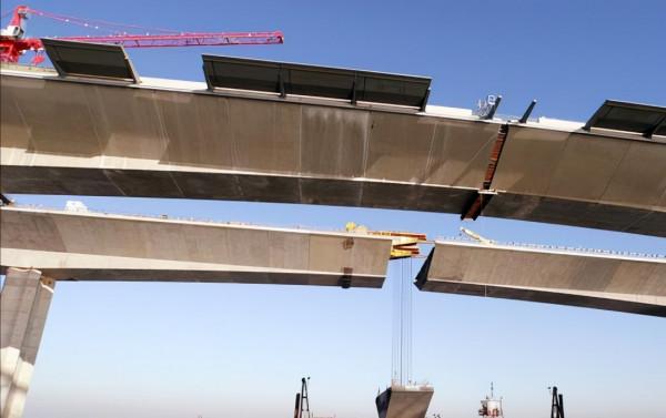 美國也有辦不成的事？掏500億向中國求助，中國基建再次驚豔世界