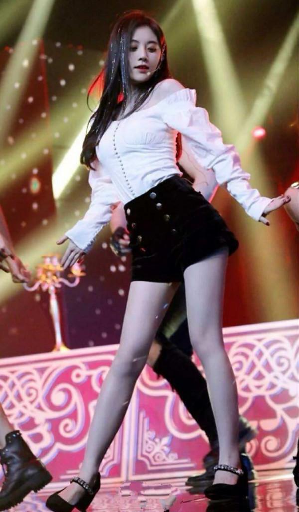 高畫質美照｜四川美少女鞠婧禕