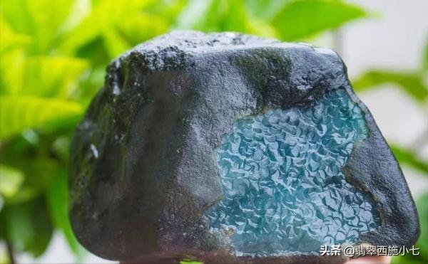 看完它!你也能輕鬆掌握翡翠皮殼特徵 看完它!你也能輕鬆掌握翡翠皮殼特徵