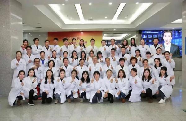 女子盆腔深部長多個巧克力囊腫，超聲介入硬化治療後囊腫消失