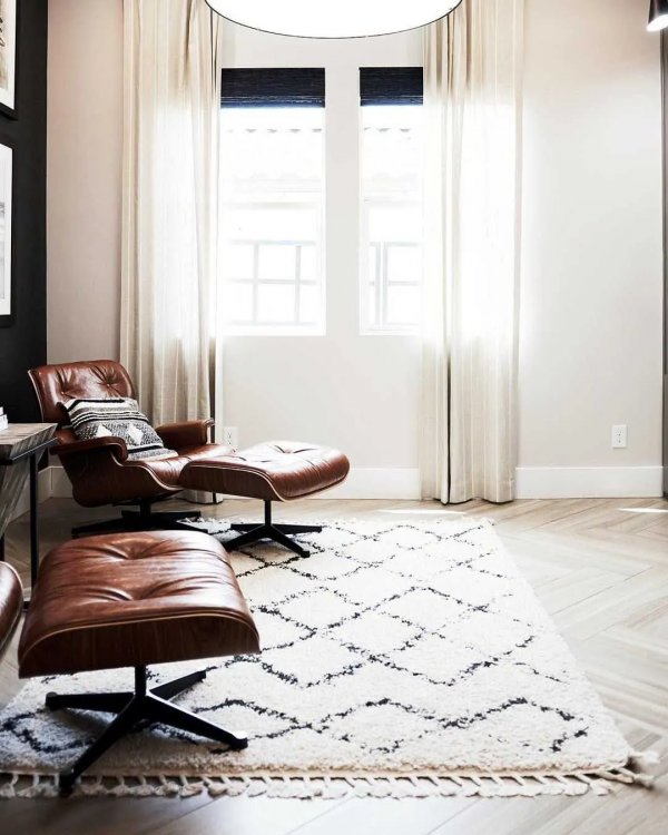 客廳不放沙發、茶几！反用這些，顏值美炸又省空間