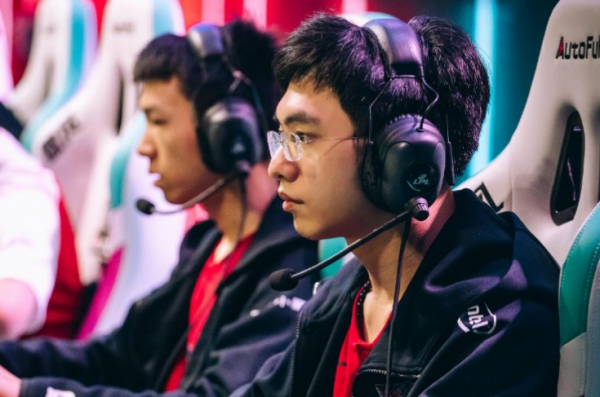 深度：德杯八強名額確定，OMG和UP爆冷出線，IG或成最大黑馬？