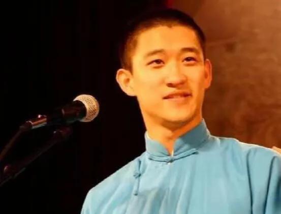 從相聲一哥到錢途盡毀,背叛郭德綱11年後,曹金正在自食其果 從相聲一哥到錢途盡毀,背叛郭德綱11年後,曹金正在自食其果