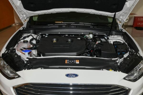 20萬預算不一定看凱美瑞，這三款中型車同樣是精品，優惠還不低