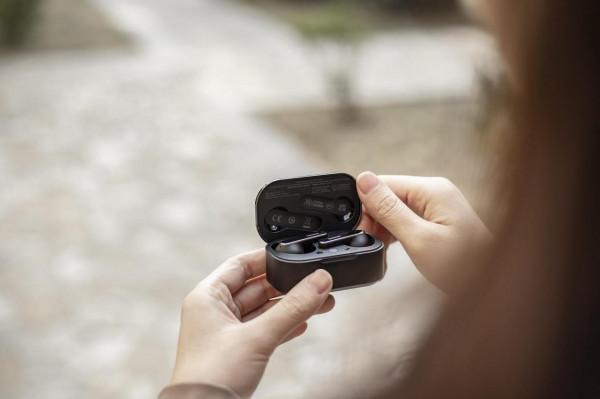 比AirPods 3更香的全功能無線耳機，飛利浦T5506真無線耳機體驗
